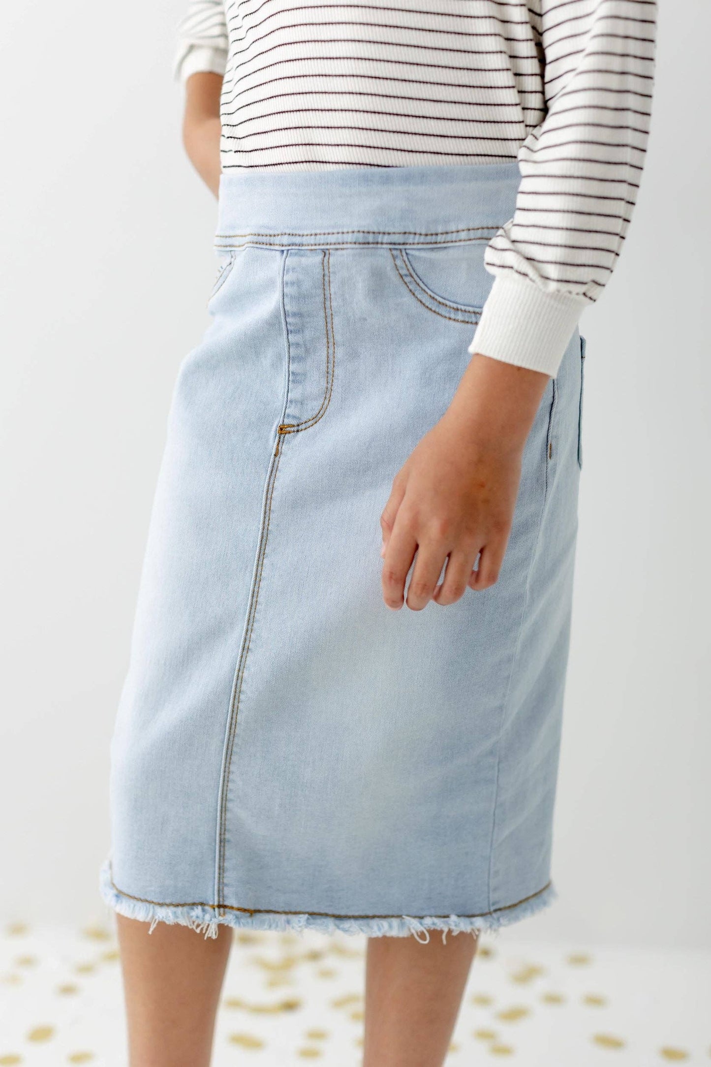 Sara Classic Denim Skirt in Light Wash- Girls & Tween (6-16)