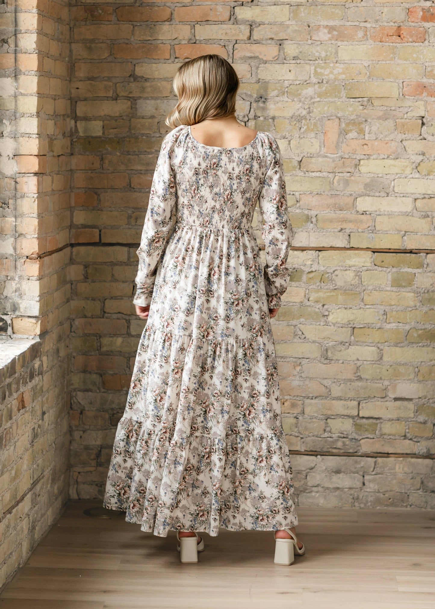 Gia Maxi Dress in Ivory Multi- Misses, Plus and Extended Plus (S,M,3X,4X)