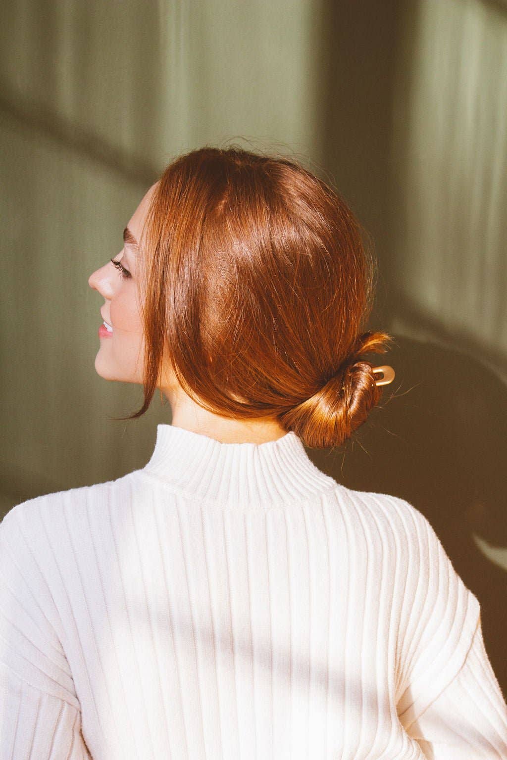 Delicate U-Shape Pin in Gold- Accessories