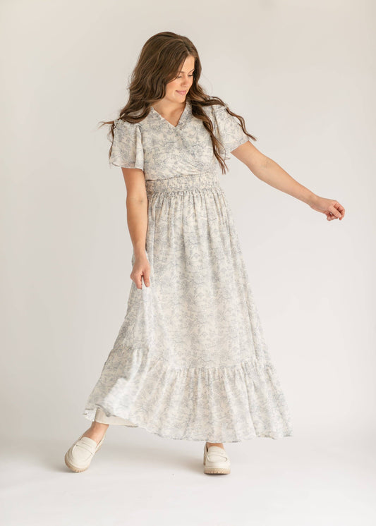 Eden Floral Dress in Cream- Misses (L)