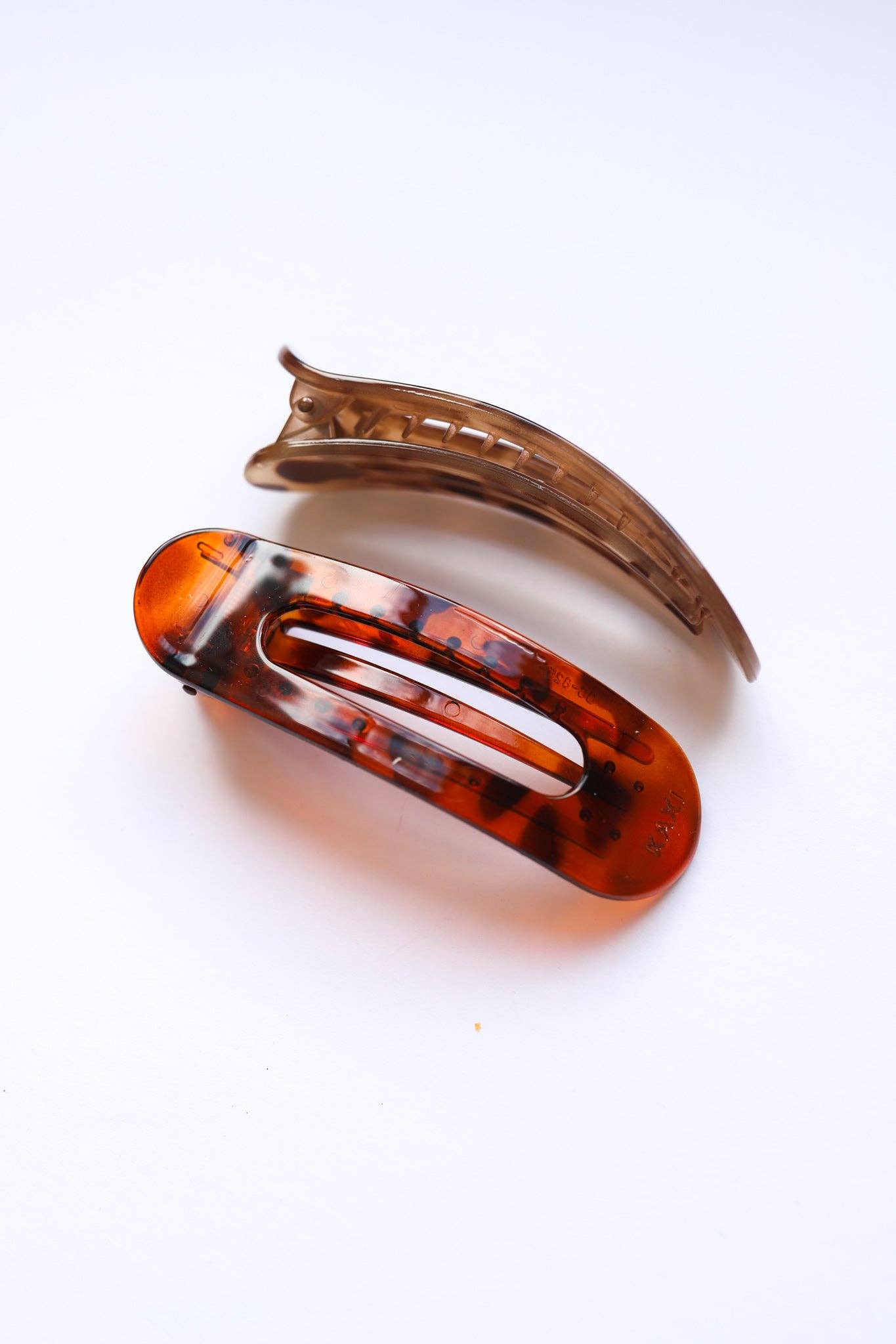Lay Down Claw 2 Pack in Light Tortoise + Dark Tortoise- Accessories