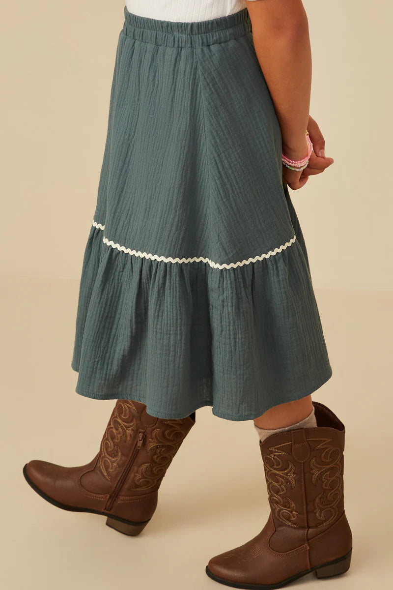 Luisa Skirt in Green- Girls/Tween (XL 13/14)