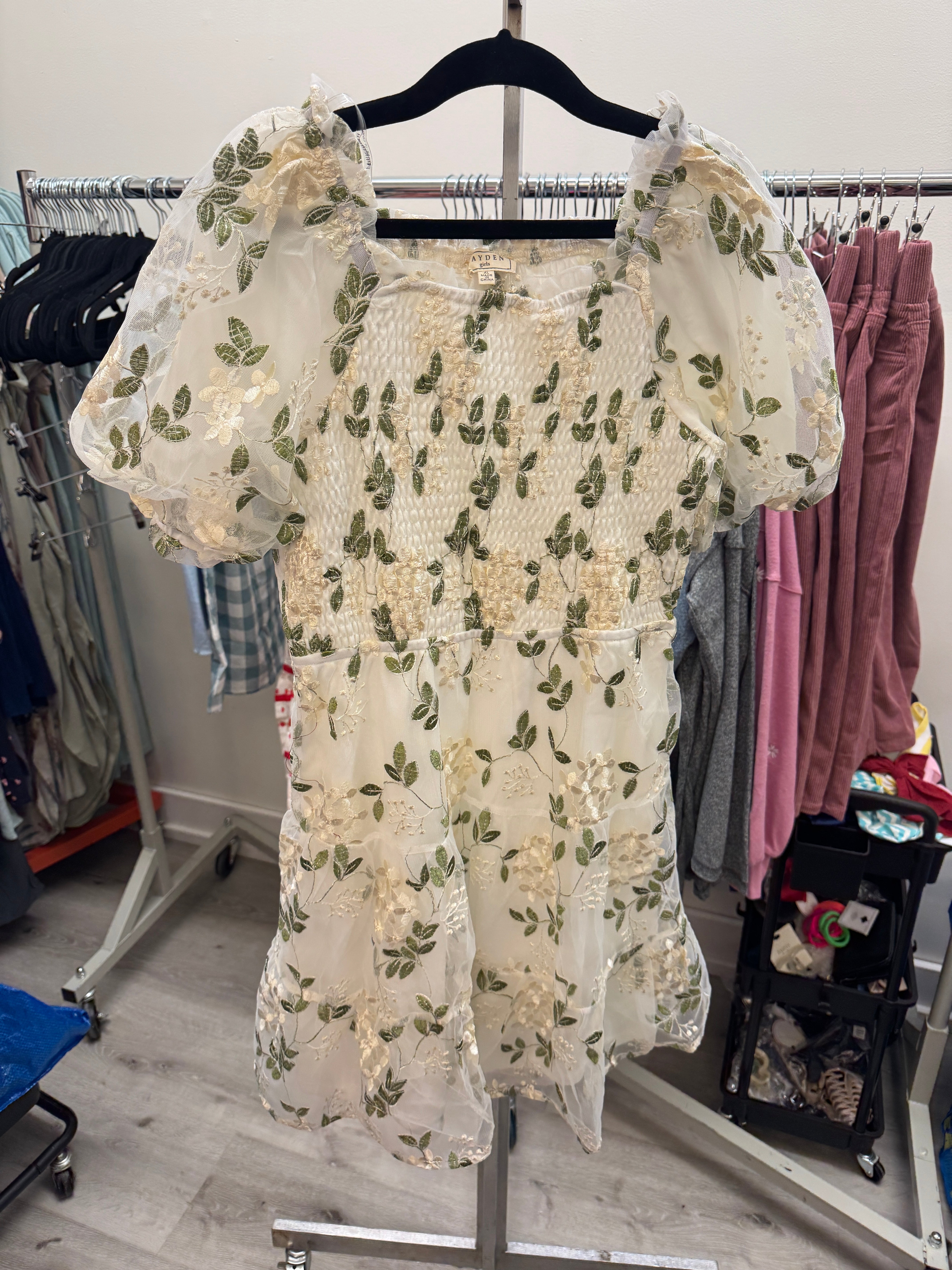 Garden Bloom Dress in Ivory- Tween (S 7/8- XL 13/14) Ivory / M 9/10 Garden Bloom Dress in Ivory- Tween (S 7/8- XL 13/14) Ivory / M 9/10