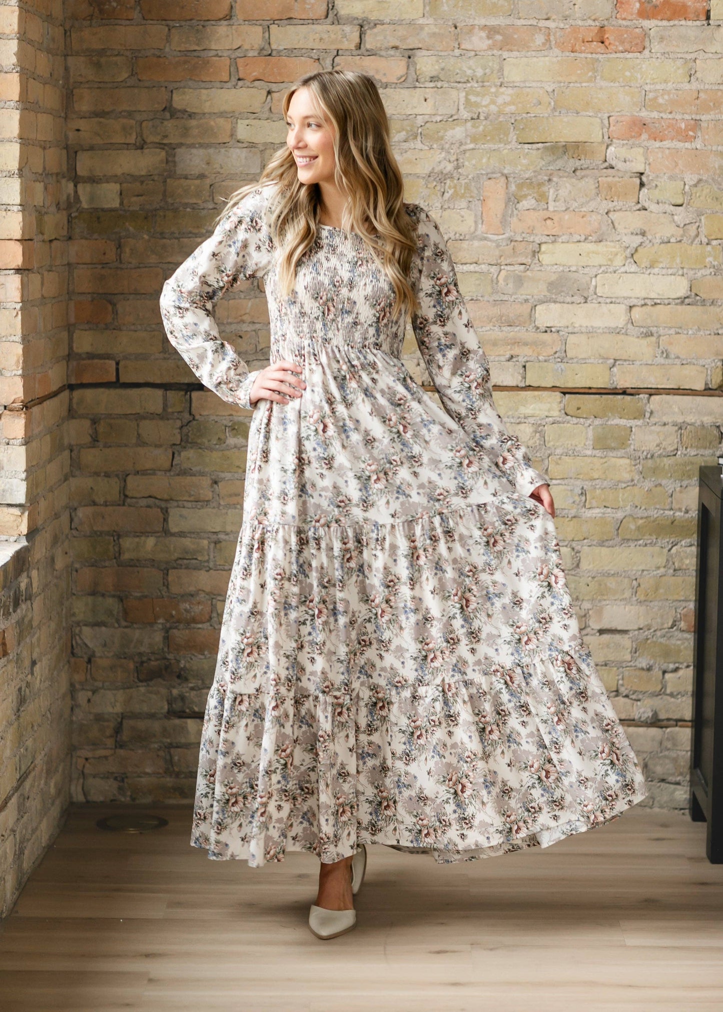 Gia Maxi Dress in Ivory Multi- Misses, Plus and Extended Plus (S,M,3X,4X)
