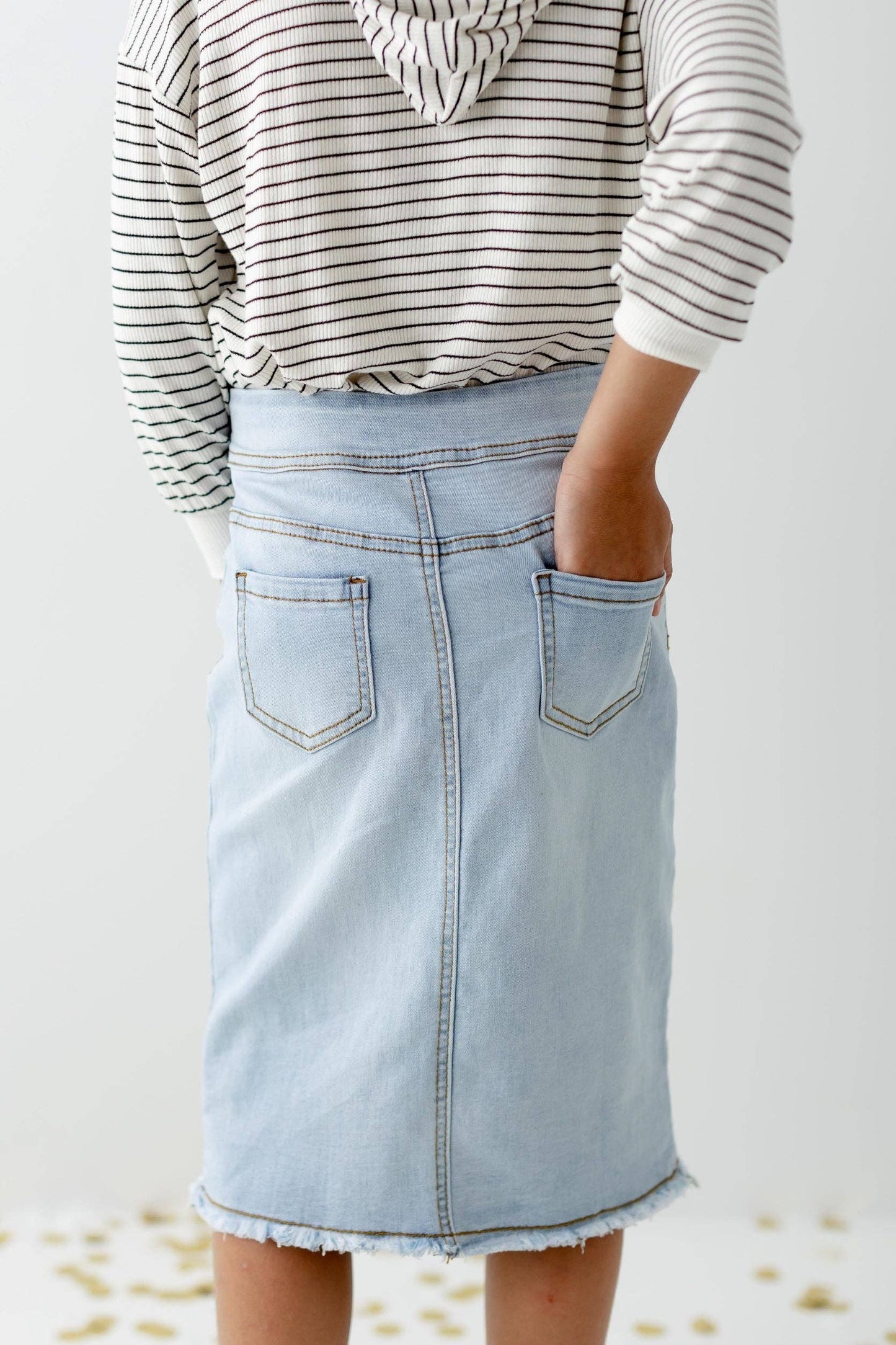 Sara Classic Denim Skirt in Light Wash- Girls & Tween (6-16)