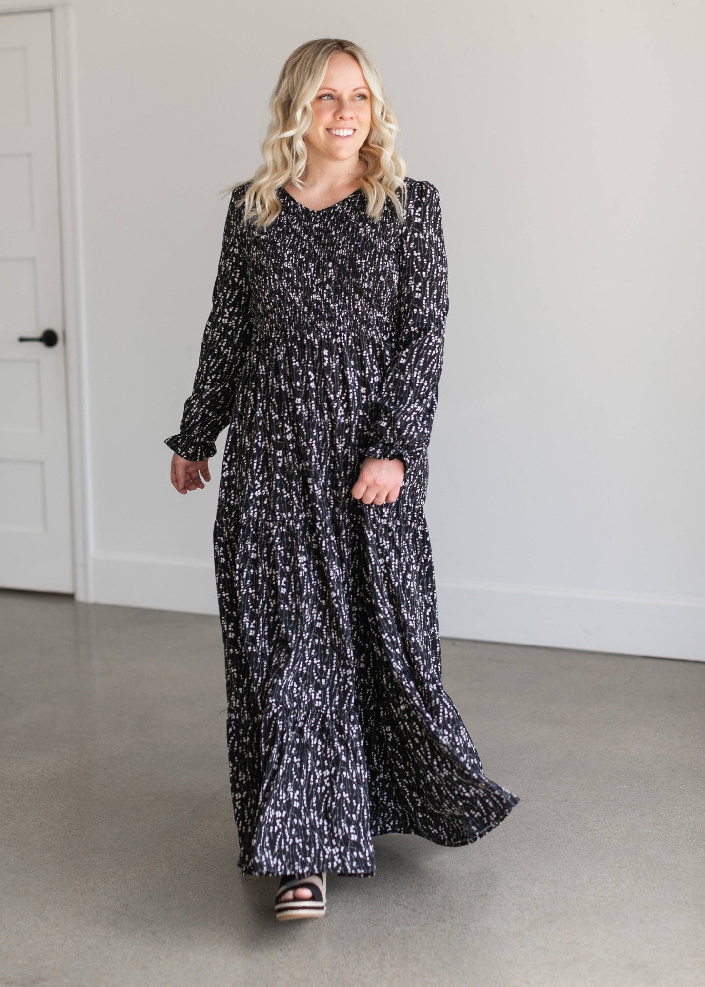 Aurora Maxi Dress in Black- Misses (Size S)