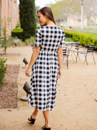 Blakely Dress in Black/White- Misses (M,XL)