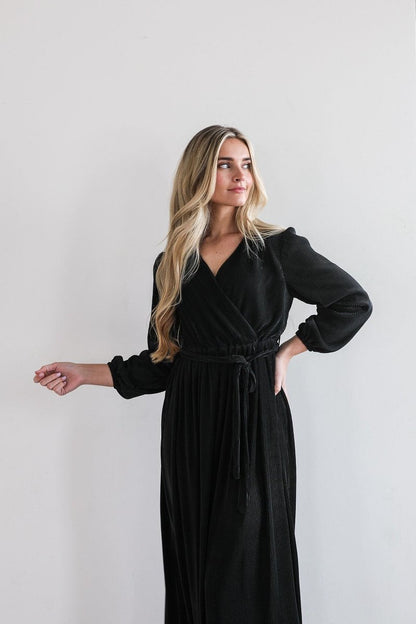 Marilyn Dress in Black- Misses & Plus (S - 4X)